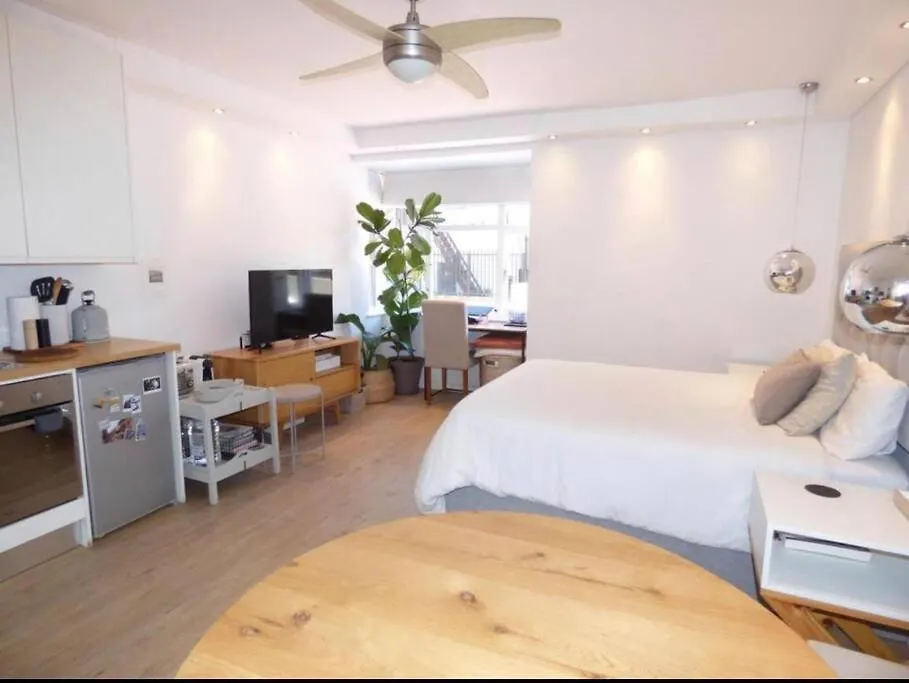 Central Stylish Studio Città del Capo